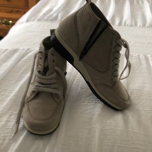 Aerosole high top sneakers light pink suede